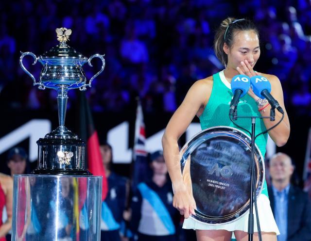 网球-澳网失利无需自责，提高接发能力是郑钦文首要任务