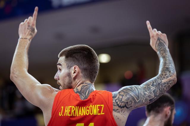 超多精彩内容-两连胜！西班牙闷声发大财 队内传奇迎来里程碑